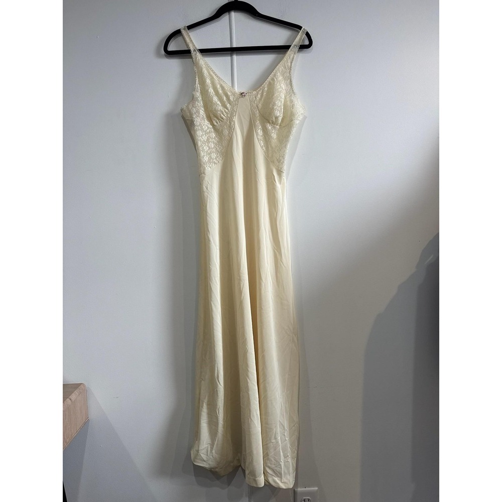 Vintage Lace Slip Dress Womens Small White Nylon Satin Full Lingerie 70s